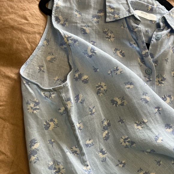Uniqlo linen Floral Sleeveless Button-Up Blouse - Picture 6 of 10
